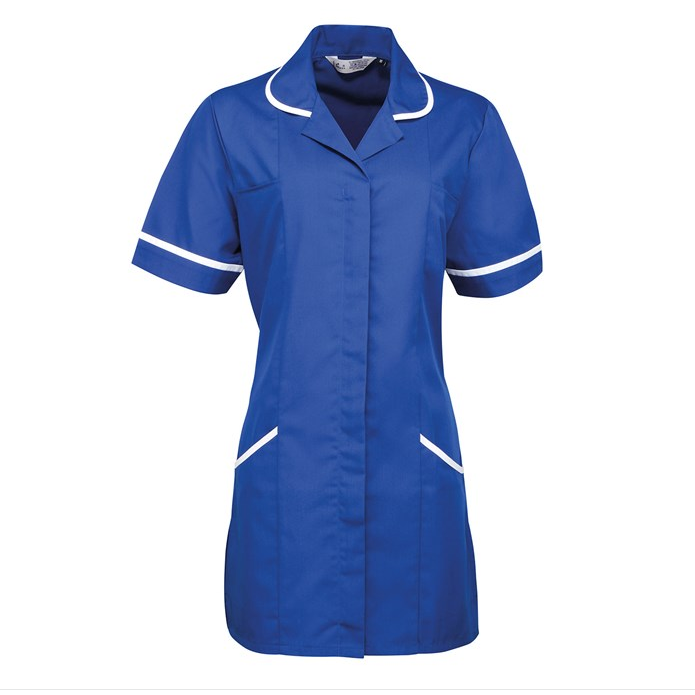 Camice blu - Il nostro camice sanitario è la scelta perfetta per chi opera nel settore dell'assistenza. Realizzato con tessuto certificato, lavabile a 85 gradi.